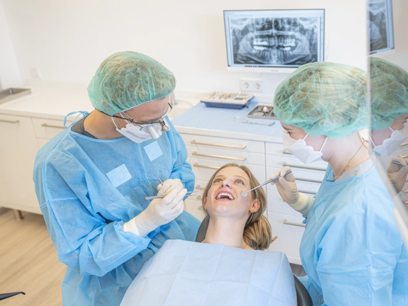 zahnaerzte pruellage teaser oralchirurgie